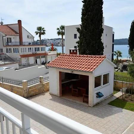 Stunning 2-bed In 公寓